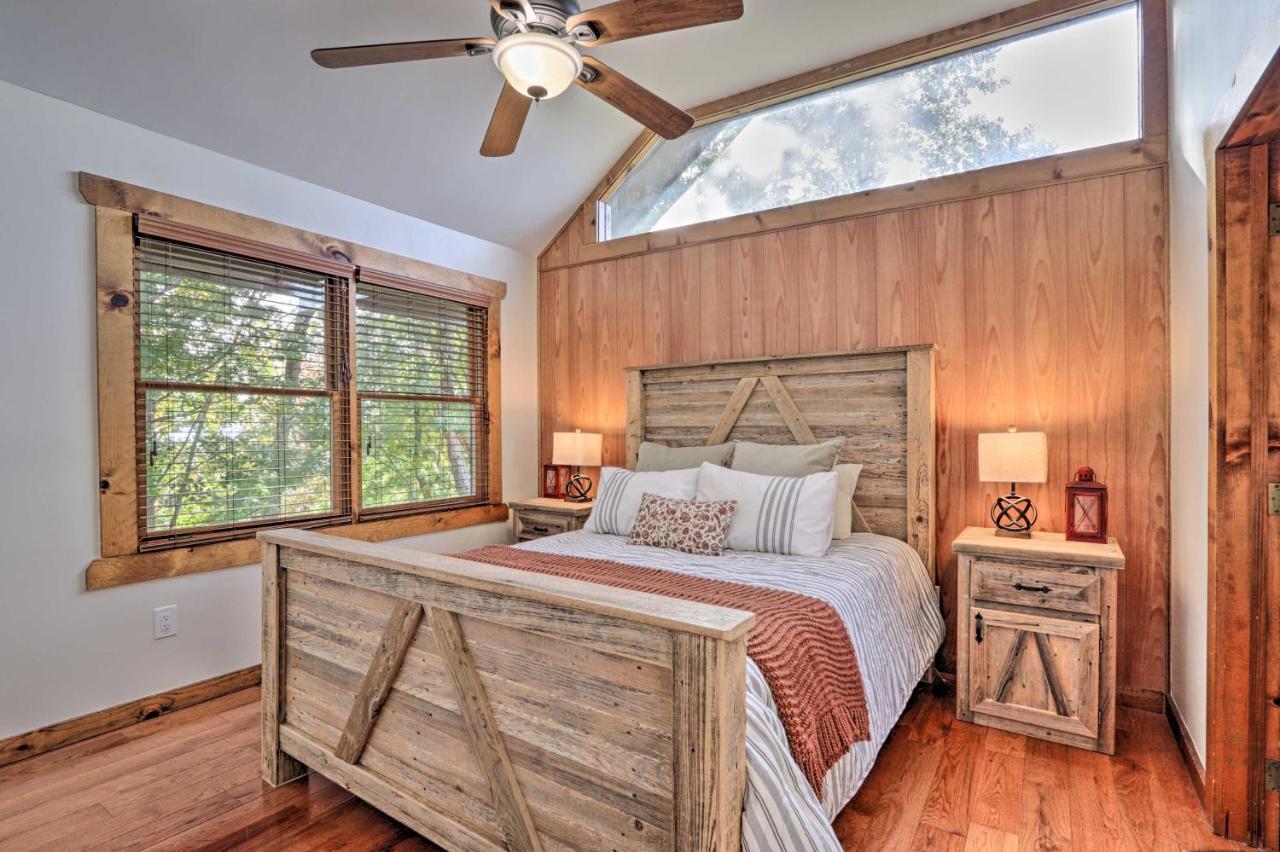Upscale Gatlinburg Cabin Deck, Fire Pit And Hot Tub Екстер'єр фото