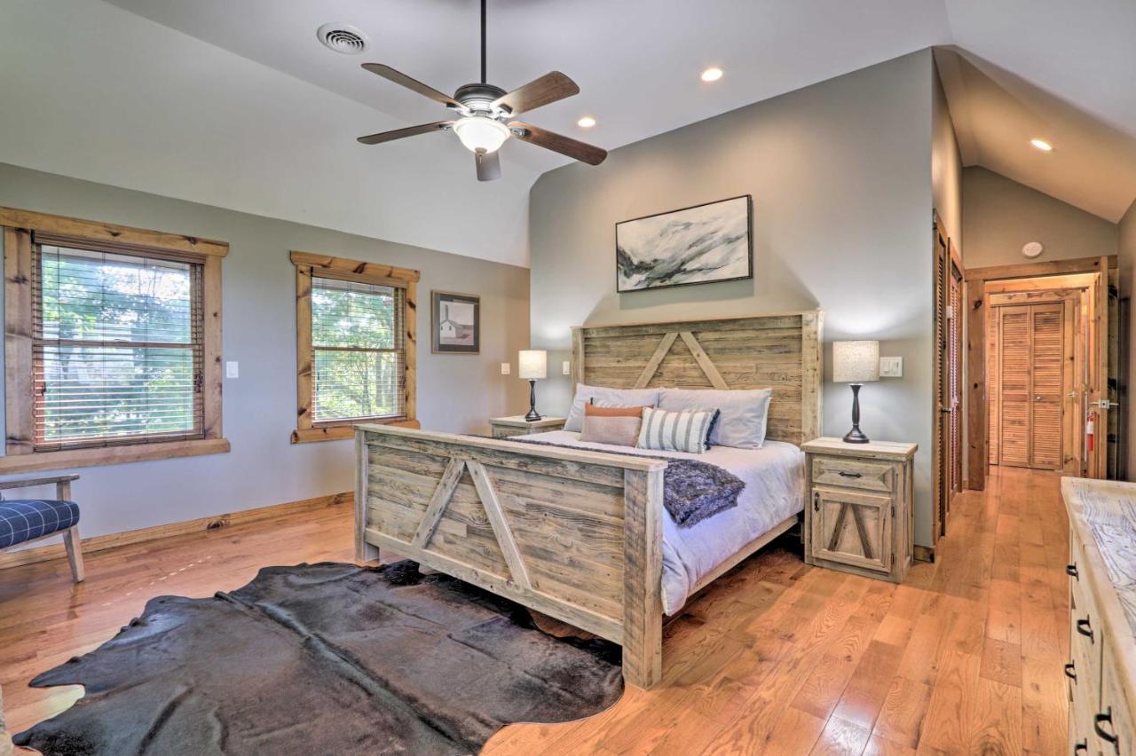 Upscale Gatlinburg Cabin Deck, Fire Pit And Hot Tub Екстер'єр фото